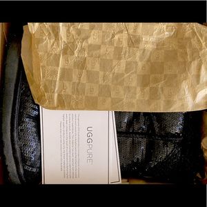 UGG CLASSIC SHORT SPARKLES